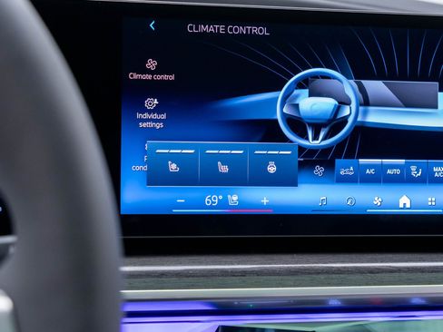 New 2026 BMW 760i xDrive w/ Executive Package AWD/4WD image 29