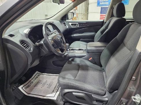 Used 2020 Nissan Pathfinder S FWD image 9