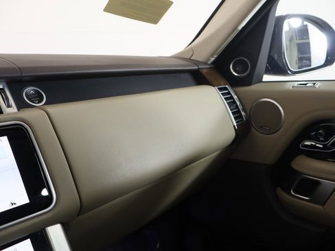 Used 2020 Land Rover Range Rover HSE image 6