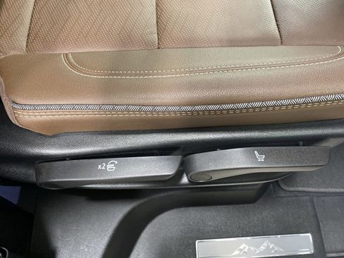 Used 2022 Chevrolet Tahoe High Country image 30