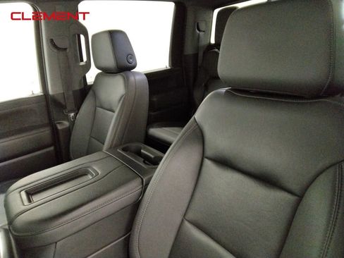 Used 2022 GMC Sierra 2500 SLT w/ SLT Convenience Package image 25