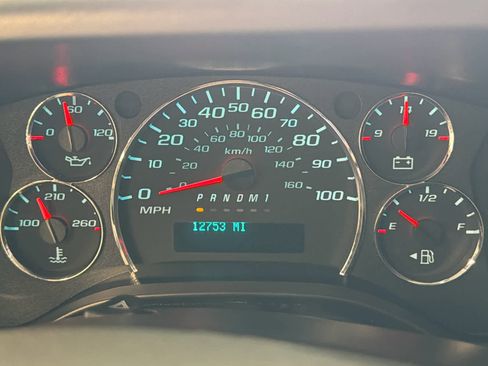 Used 2024 Chevrolet Express 2500 w/ Driver Convenience Package image 35