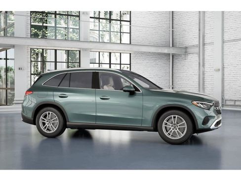 Used 2026 Mercedes-Benz GLC 300 image 13