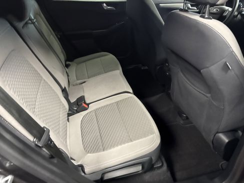 Used 2020 Ford Escape SE image 13