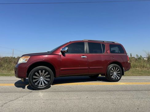 Used 2012 Nissan Armada SV image 2