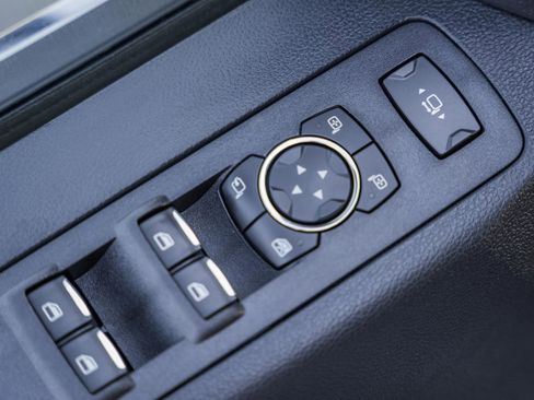 Certified 2022 Ford F450 Platinum w/ FX4 Off-Road Package image 48