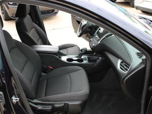 Used 2023 Chevrolet Malibu LT FWD image 35