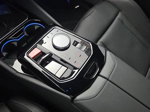 New 2027 BMW M5 w/ Executive Package AWD/4WD image 25