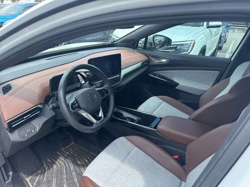 Certified 2023 Volkswagen ID.4 Pro image 2