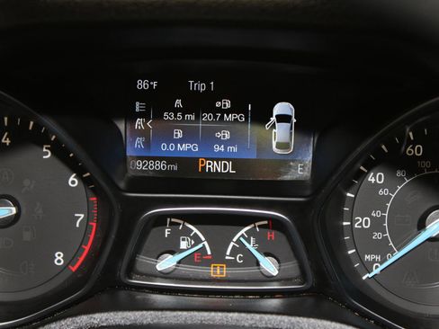 Used 2018 Ford Focus SE FWD image 11