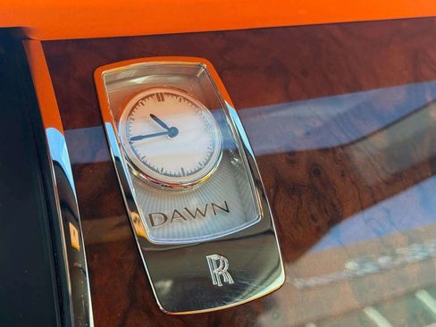 Used 2018 Rolls-Royce Dawn image 45