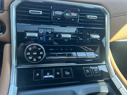 Certified 2025 Nissan Armada Platinum Reserve AWD/4WD image 13