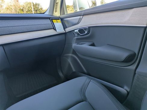 New 2026 Volvo XC90 B6 Plus w/ Protection Package Premier image 21