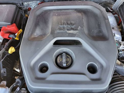 Used 2024 Jeep Wrangler Unlimited Rubicon 4xe AWD/4WD image 34