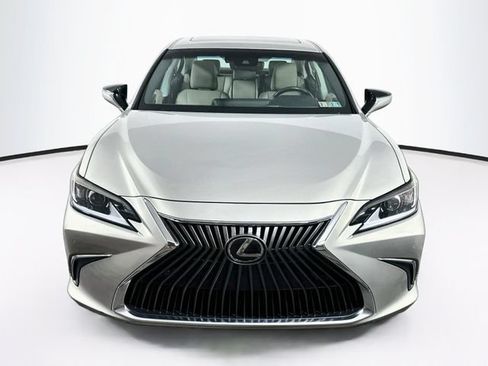 Used 2019 Lexus ES 350 w/ Premium Package FWD image 2