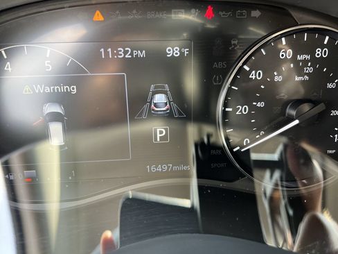 Used 2024 Nissan Kicks SV w/ Interior Electronics Package FWD image 22