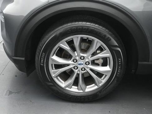 Certified 2023 Ford Explorer XLT w/ Equipment Group 202A AWD/4WD image 37