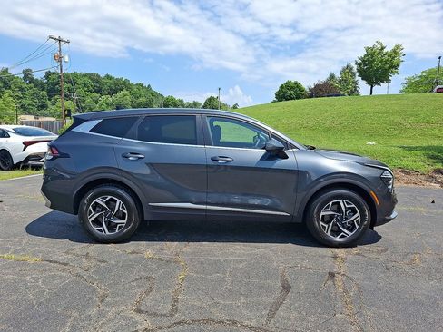 Certified 2024 Kia Sportage LX AWD/4WD image 18