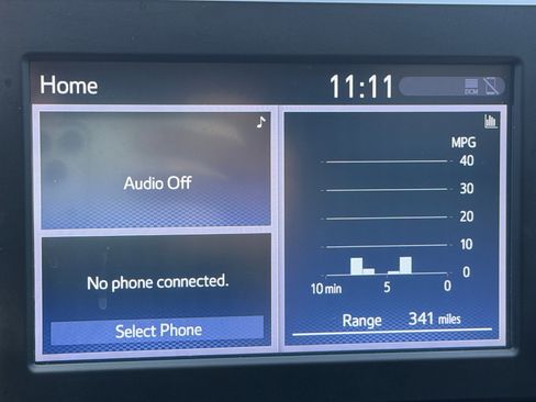 Used 2019 Toyota RAV4 XLE Premium w/ Cold Weather Package FWD image 19