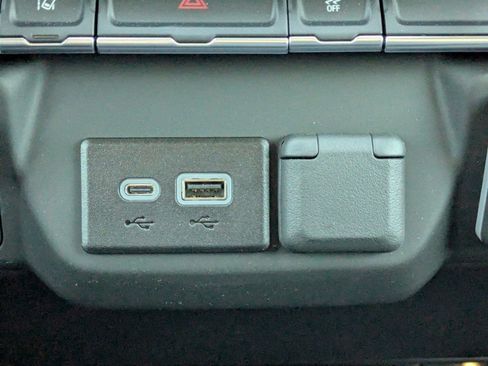 New 2025 GMC Sierra 3500 Pro w/ Convenience Package image 21