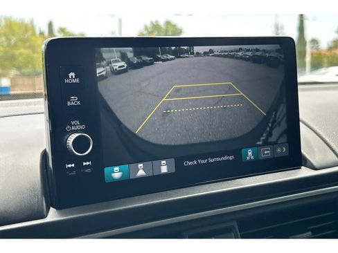 Used 2025 Honda Pilot EX-L image 28