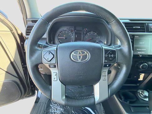 Used 2020 Toyota 4Runner SR5 image 34