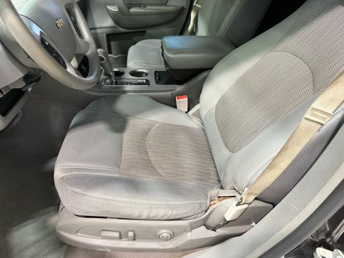 Used 2017 Chevrolet Traverse LS image 21