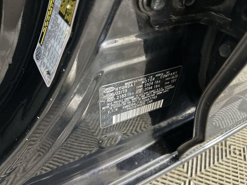 Used 2020 Hyundai Elantra Limited w/ Ultimate Package 03 image 37