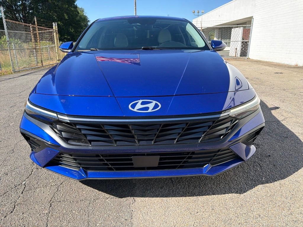 Used 2024 Hyundai Elantra Limited FWD image 7