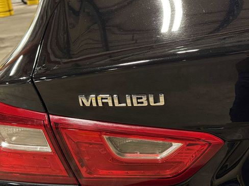 Used 2018 Chevrolet Malibu LT image 25