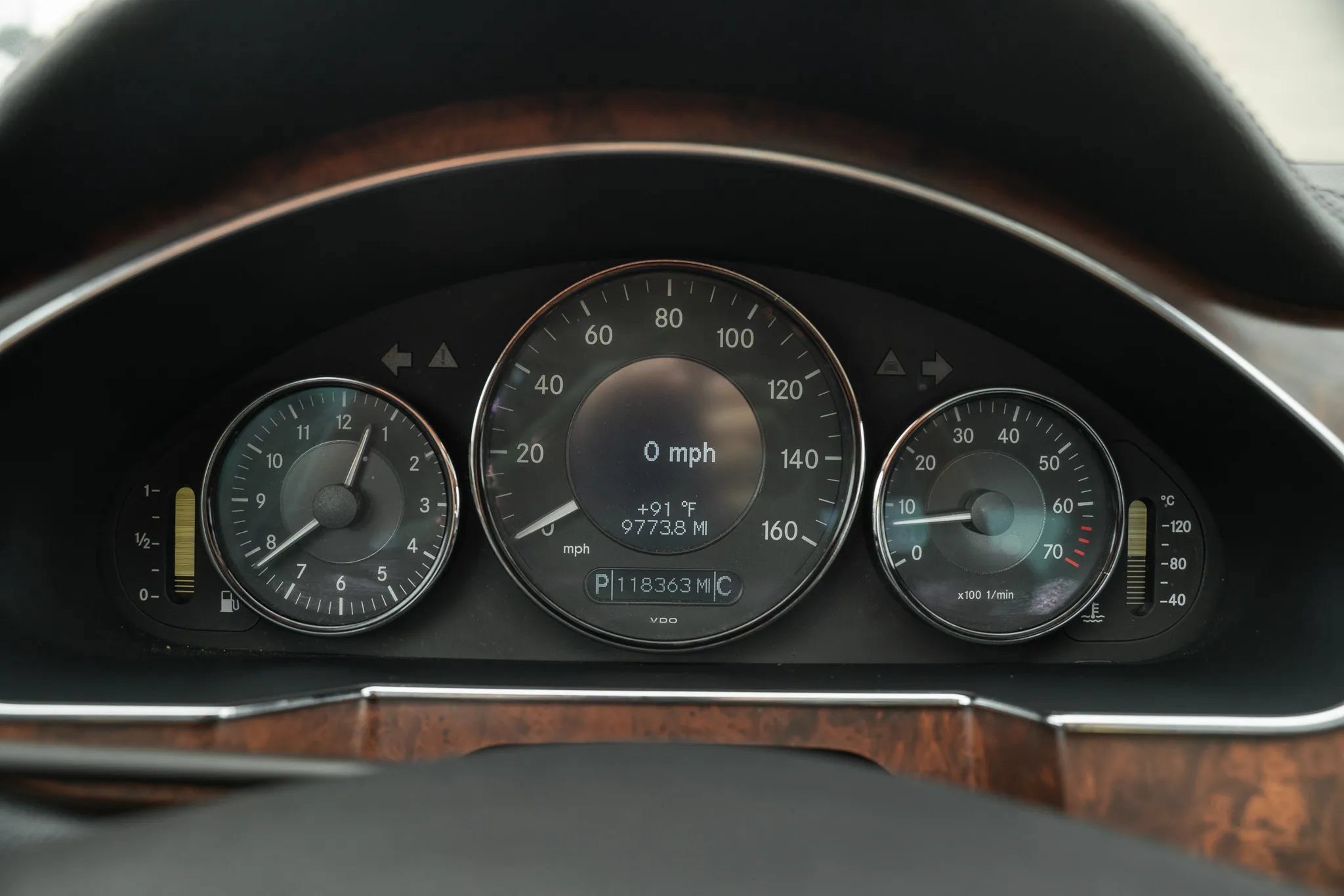 Used 2006 Mercedes-Benz CLS 500 w/ Entertainment Pkg image 19