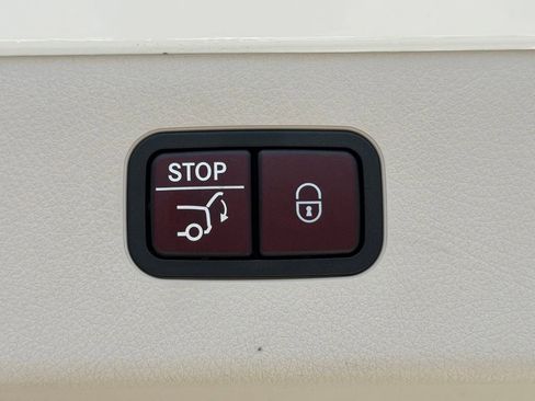 Used 2023 Mercedes-Benz EQS 450+ 4MATIC Sedan image 14