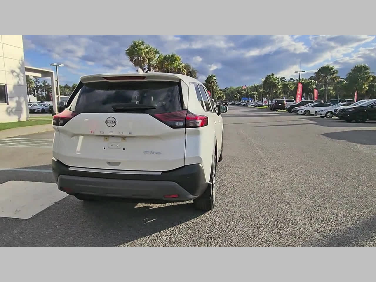 Used 2023 Nissan Rogue SV AWD/4WD image 31