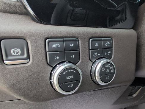 New 2025 GMC Sierra 2500 SLT w/ SLT Convenience Package image 22