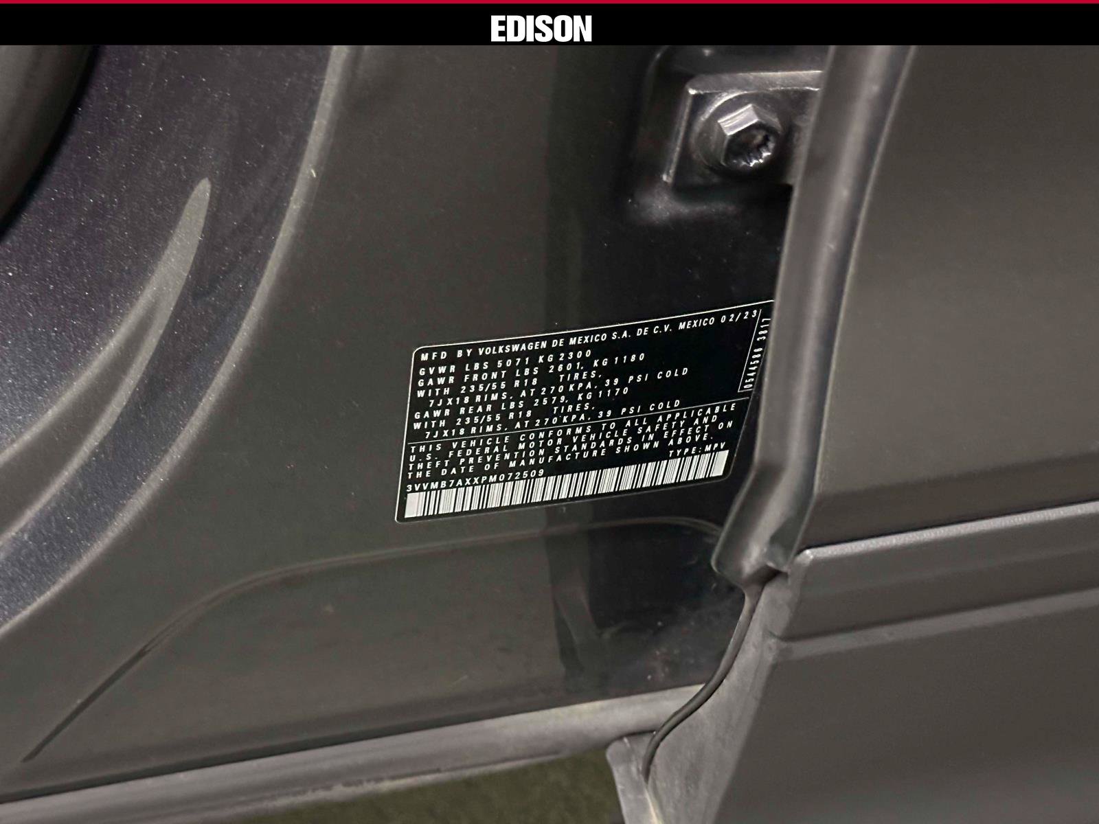 Used 2023 Volkswagen Tiguan SE w/ Panoramic Sunroof Package AWD/4WD image 18
