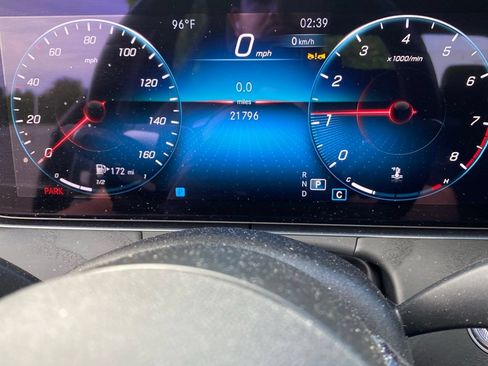 Used 2023 Mercedes-Benz E 350 Sedan image 9