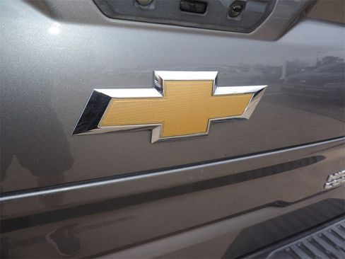 Used 2021 Chevrolet Silverado 1500 High Country w/ Safety Package II image 19