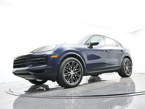 Certified 2024 Porsche Cayenne Coupe image 42
