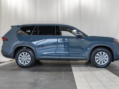 New 2026 Toyota Grand Highlander XLE image 3