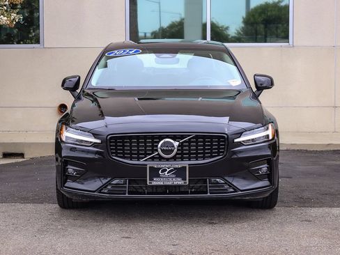 Used 2024 Volvo S60 B5 Core AWD/4WD image 2