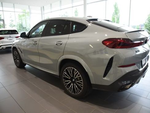 Used 2026 BMW X6 xDrive40i w/ Premium Package AWD/4WD image 2