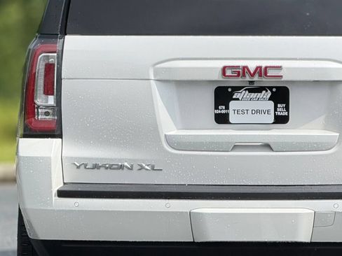 Used 2020 GMC Yukon XL SLT w/ Open Road Package AWD/4WD image 16