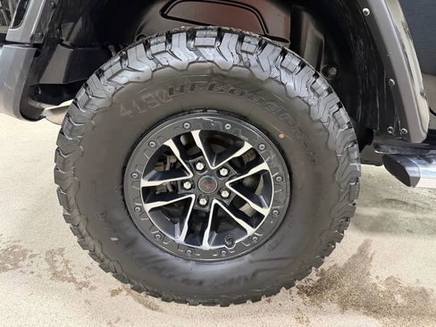 Used 2024 Jeep Wrangler Unlimited Rubicon image 72