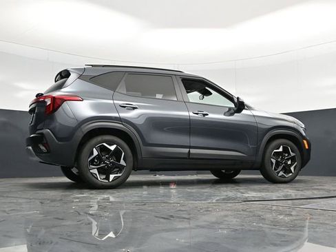 Used 2025 Kia Seltos S FWD image 56