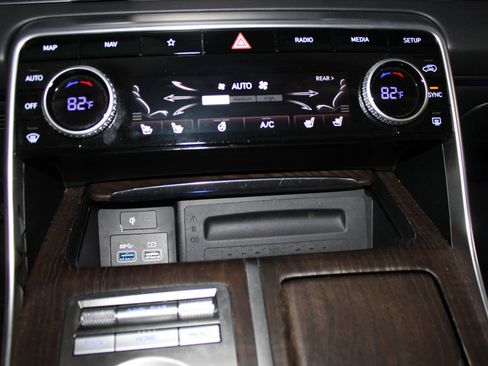 Used 2023 Genesis GV80 2.5T w/ Advanced Package image 15