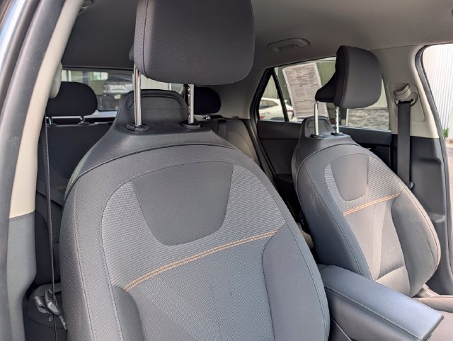 Used 2023 Kia Niro LX FWD image 13