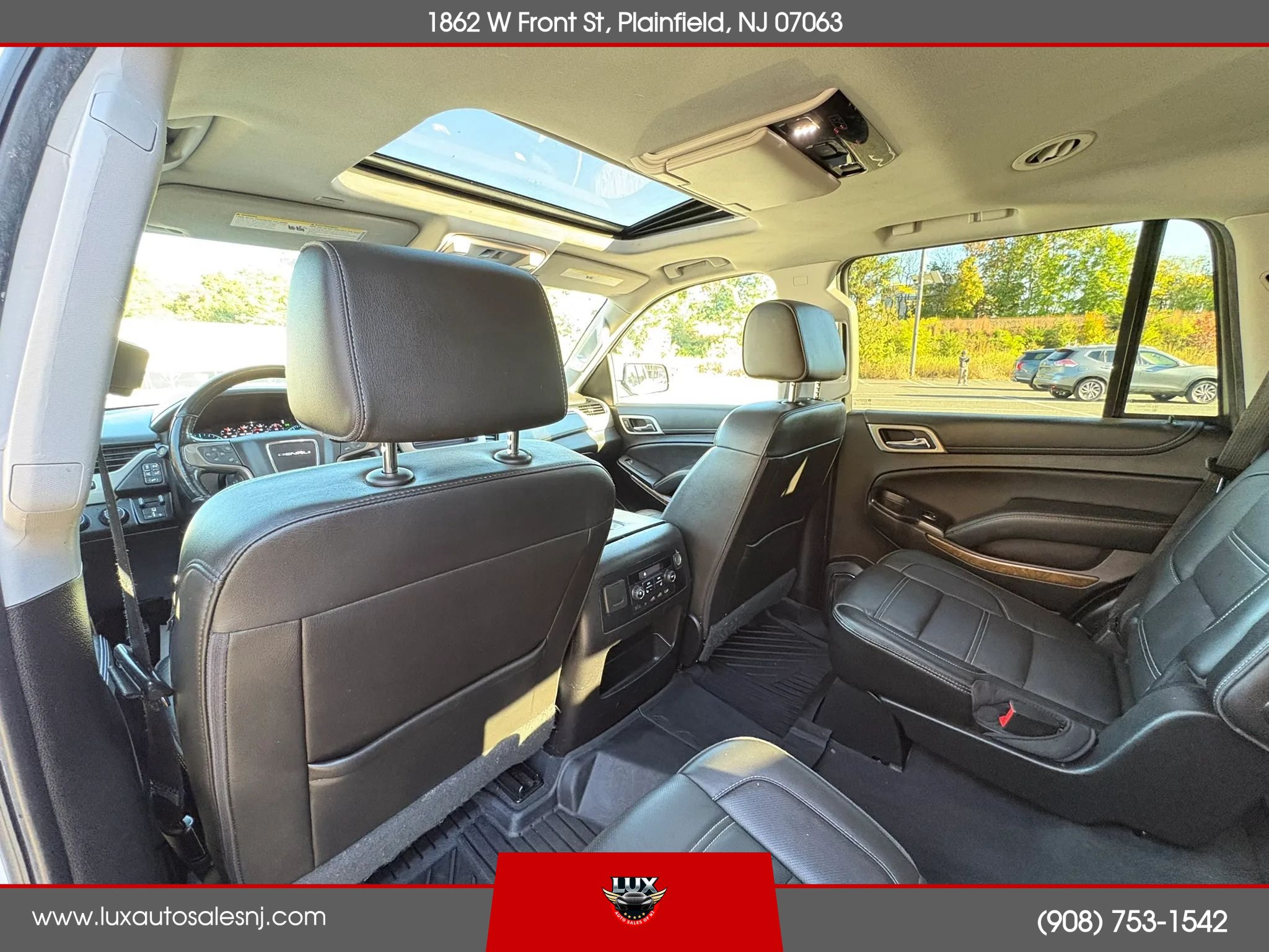 Used 2019 GMC Yukon Denali w/ Denali Ultimate Package AWD/4WD image 42