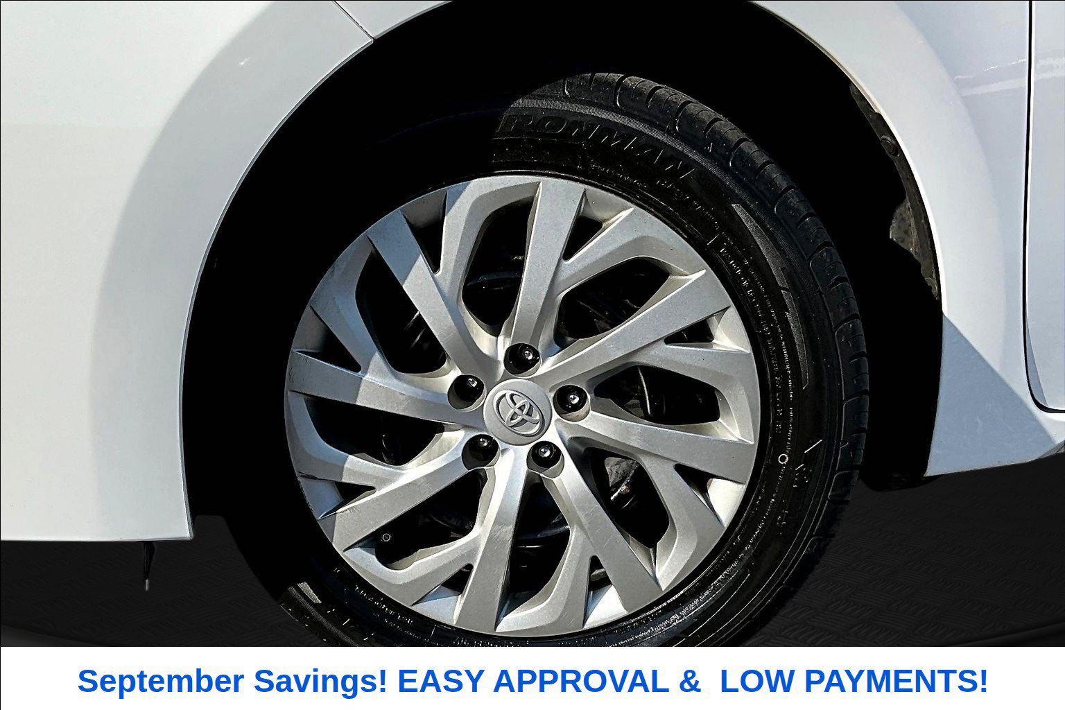 Used 2017 Toyota Corolla LE FWD image 30
