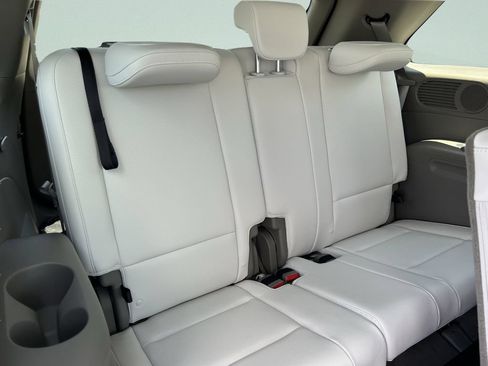 New 2026 Hyundai Palisade FWD Hybrid image 23