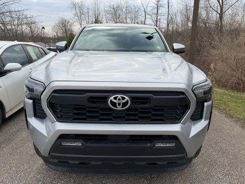 Certified 2024 Toyota Tacoma TRD Off-Road w/ TRD Off Road Upgrade Package image 3